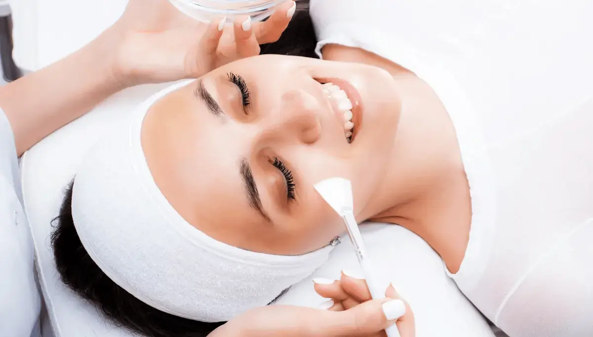 Chemical Peels vs Microdermabrasion